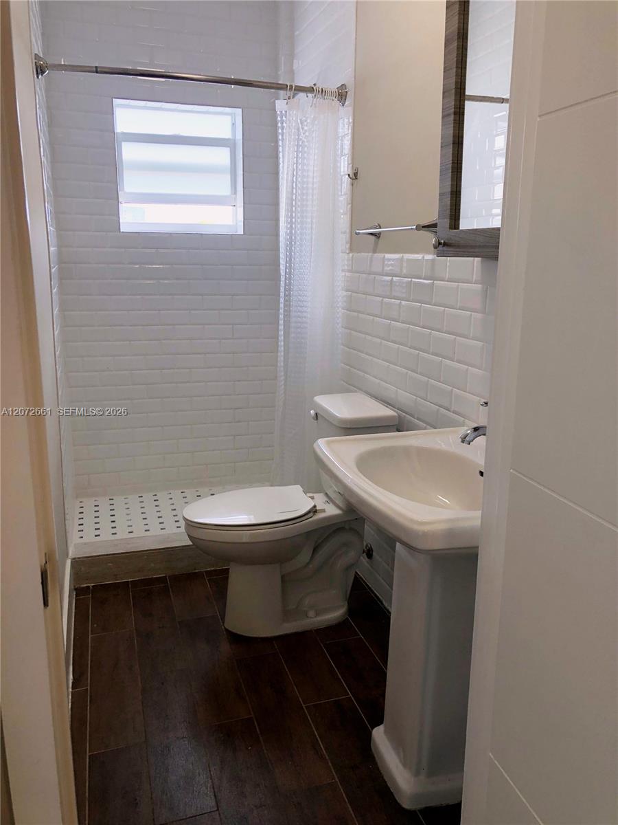 222 Sidonia Ave # 12