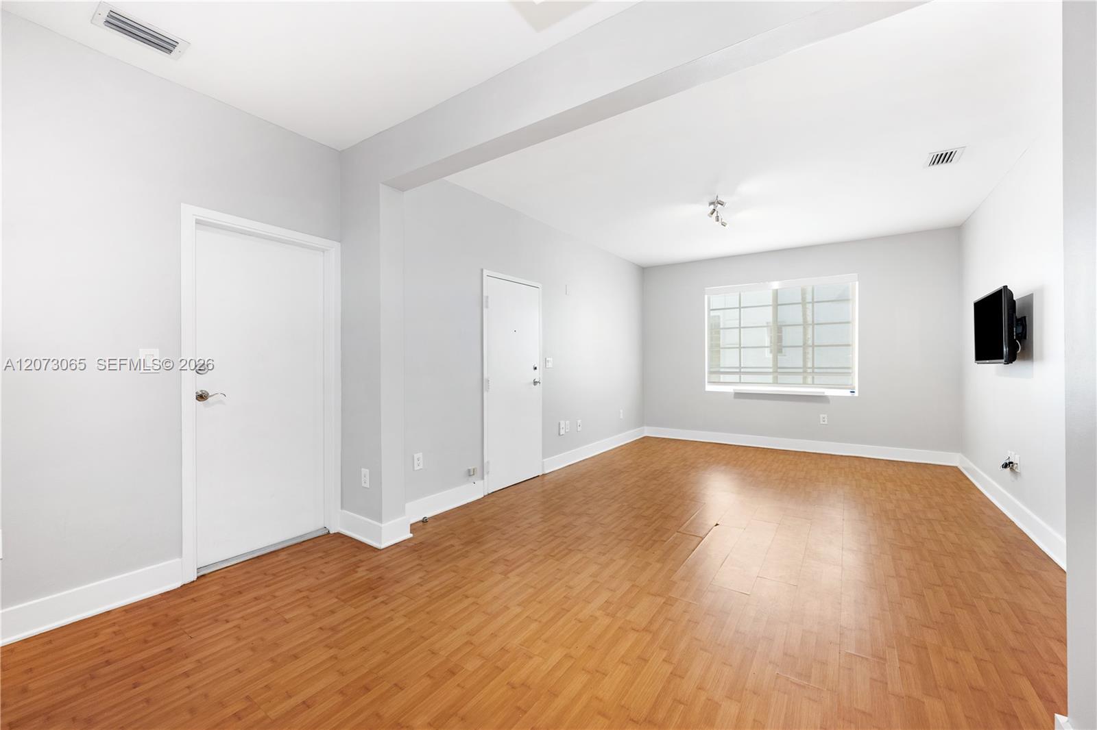 1000 Meridian Ave # 8