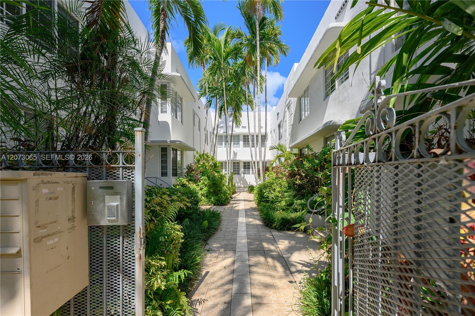 1000 Meridian Ave # 8