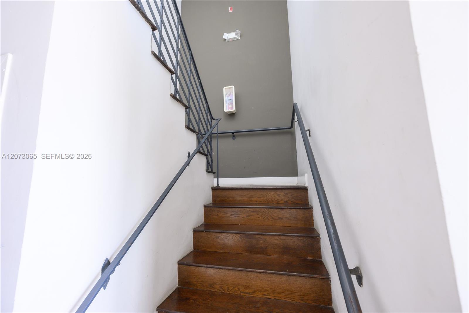 1000 Meridian Ave # 8