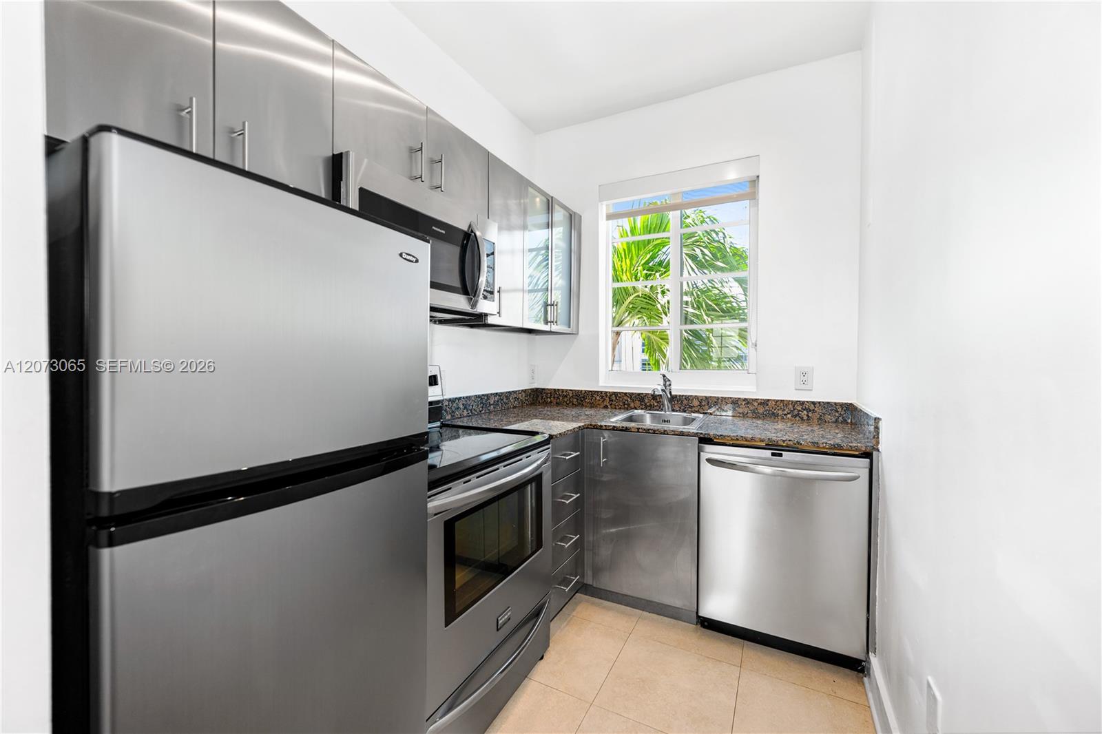 1000 Meridian Ave # 8