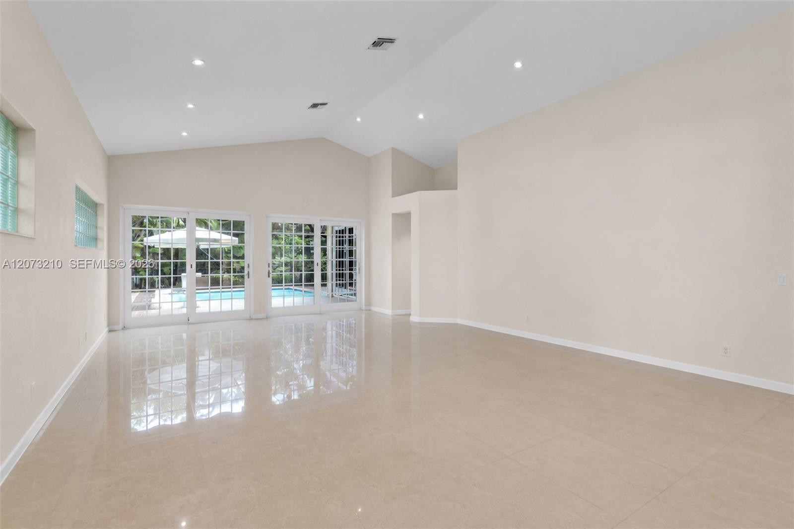 1090 SW 156th Ave