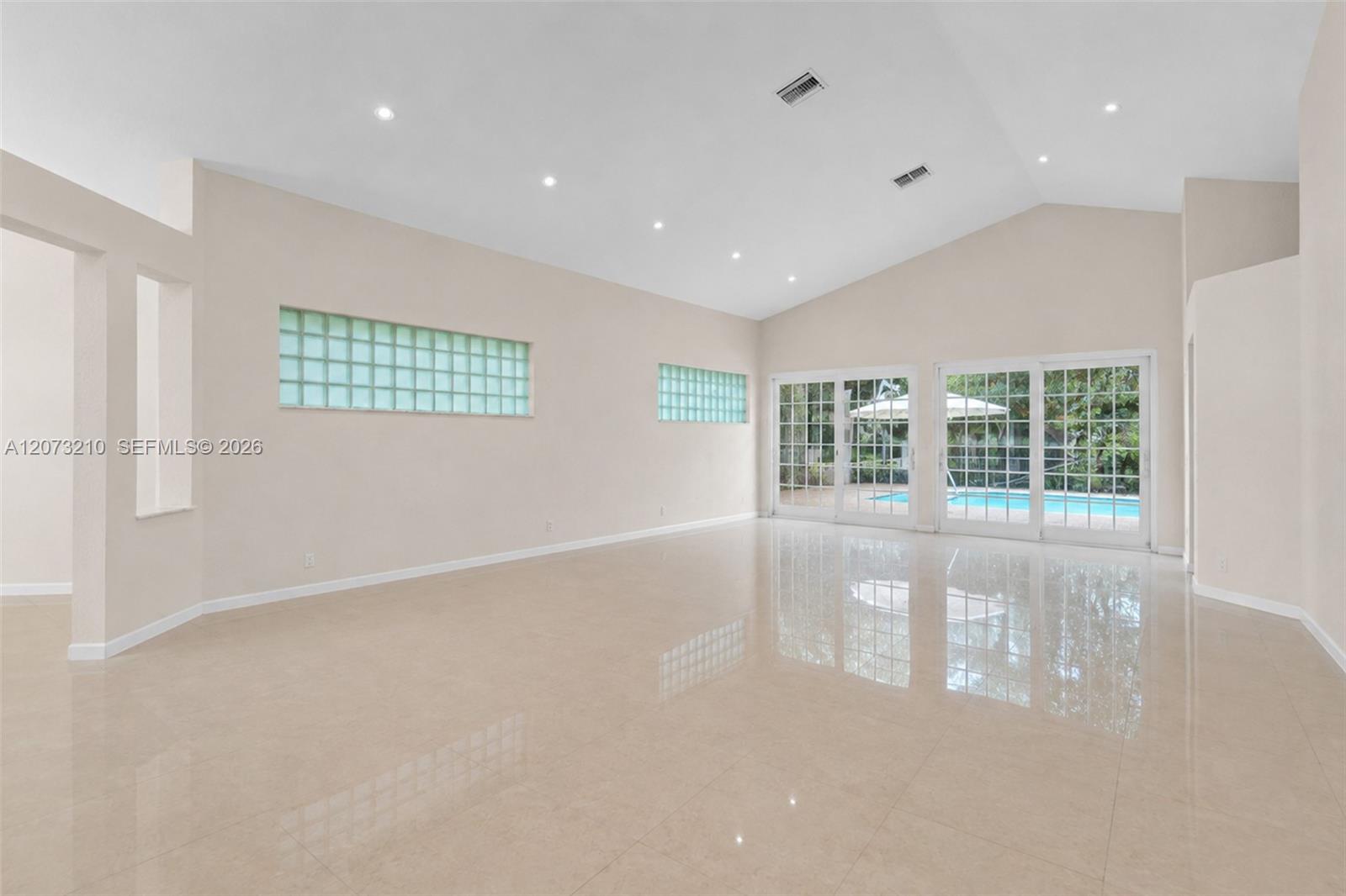 1090 SW 156th Ave