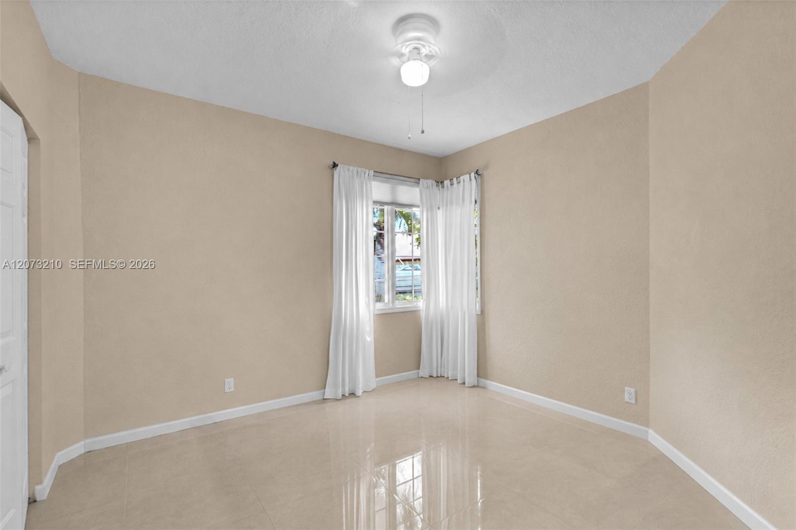 1090 SW 156th Ave