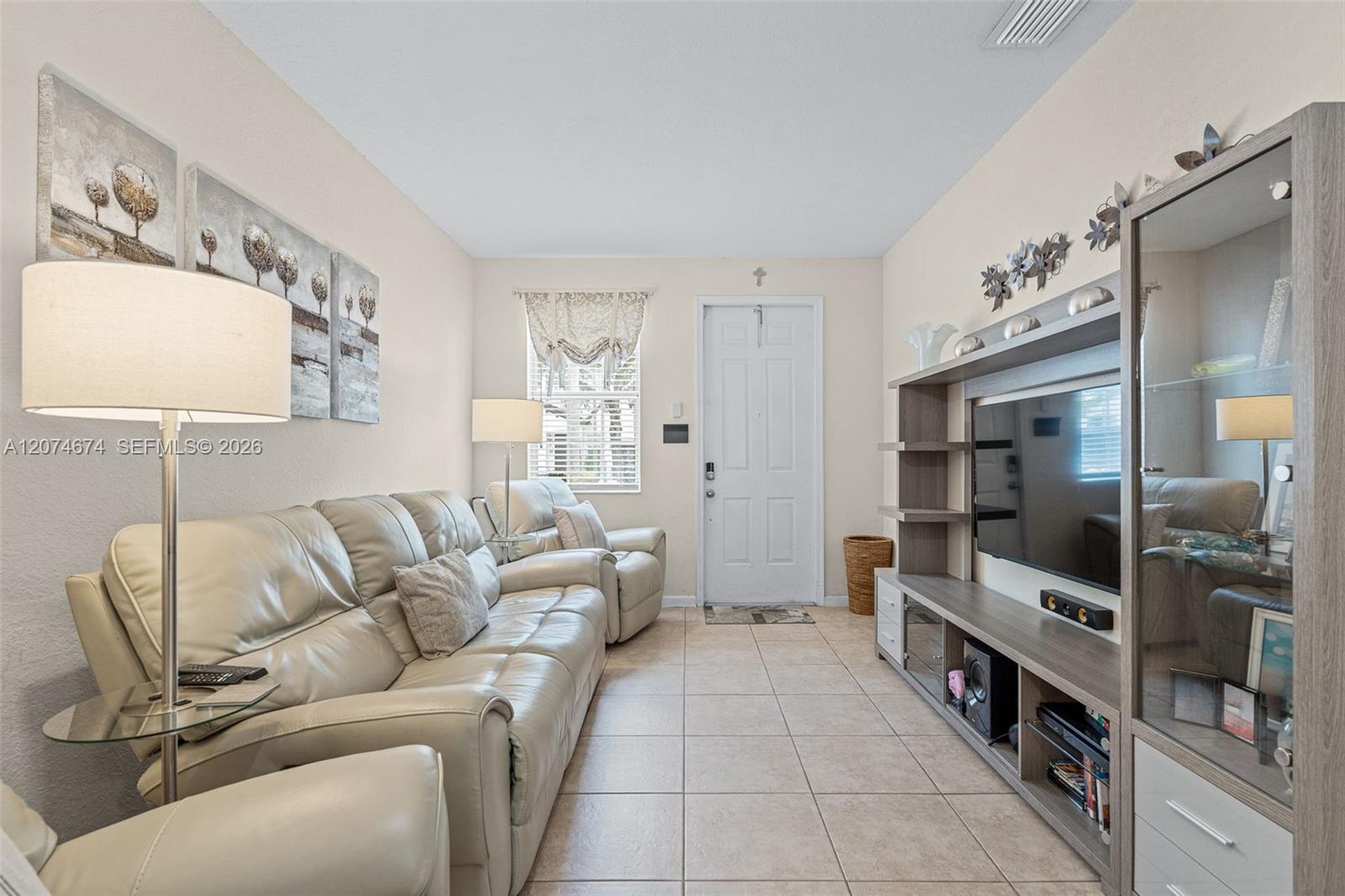 1034 NE 30th Ave