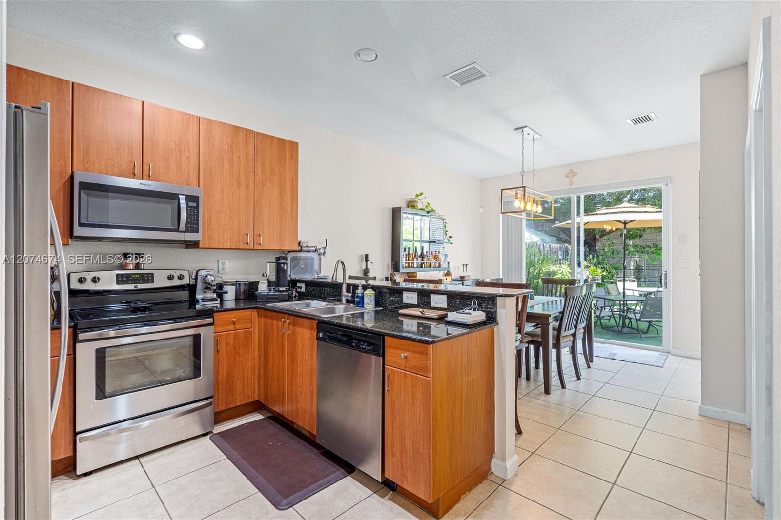 1034 NE 30th Ave