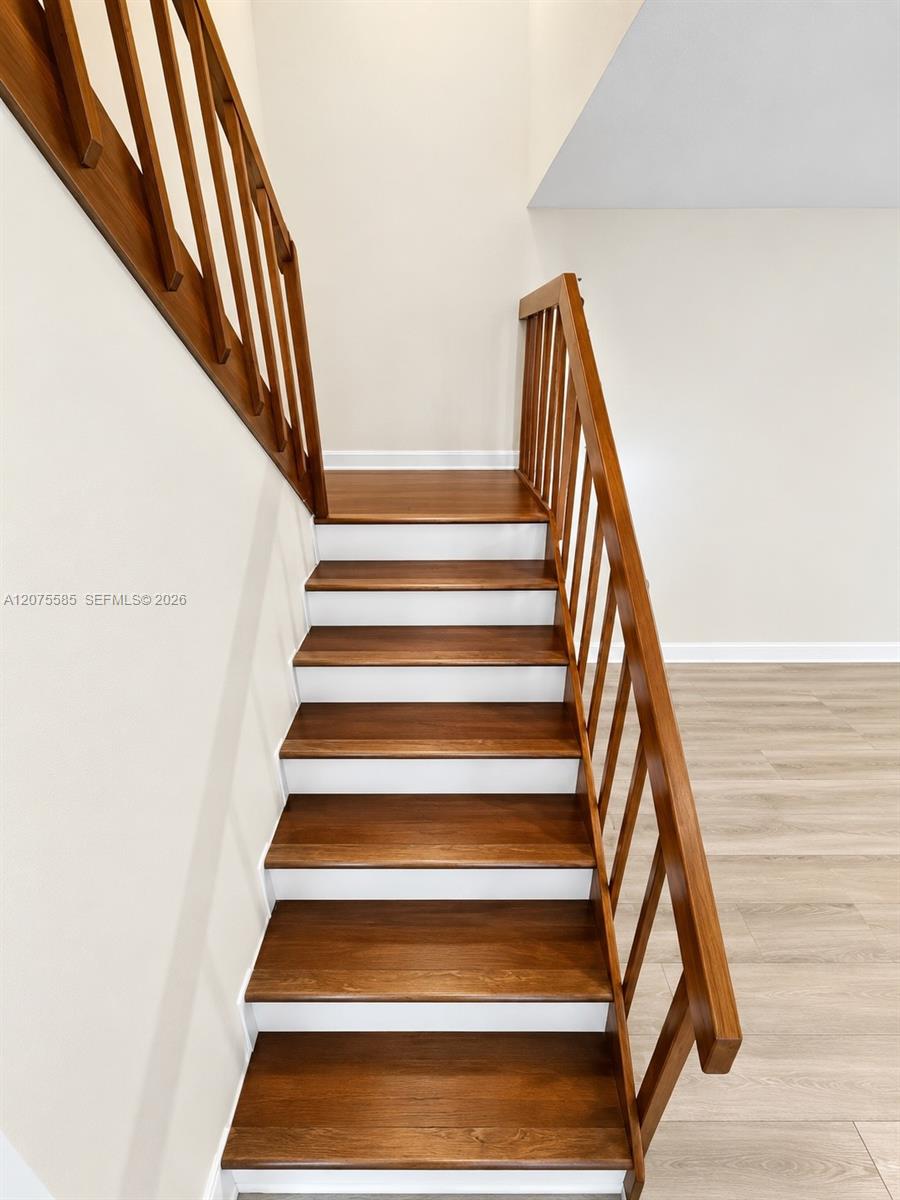 516 5th Ln
