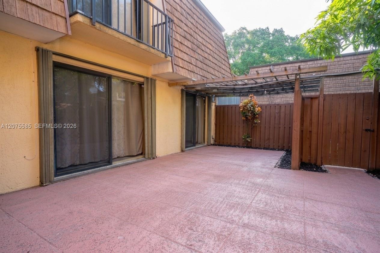 516 5th Ln