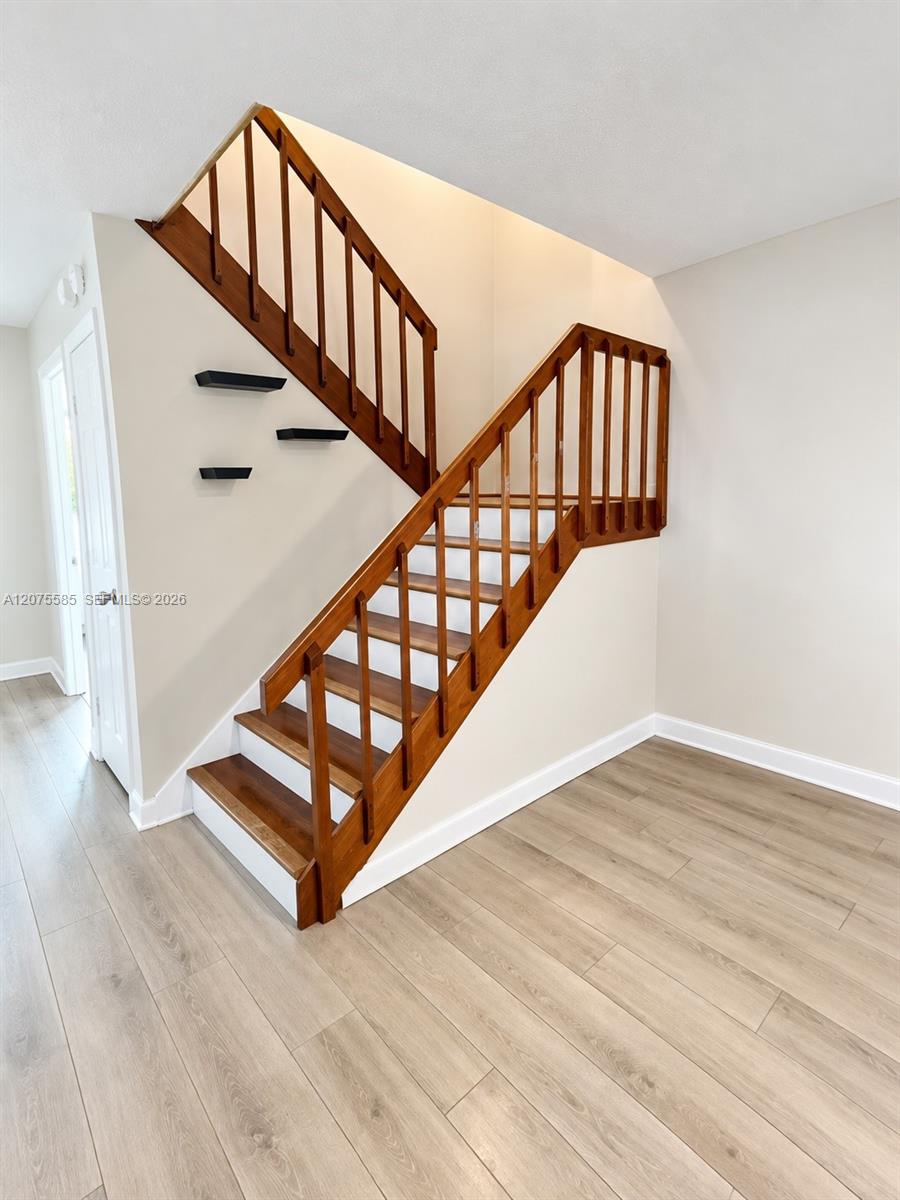 516 5th Ln