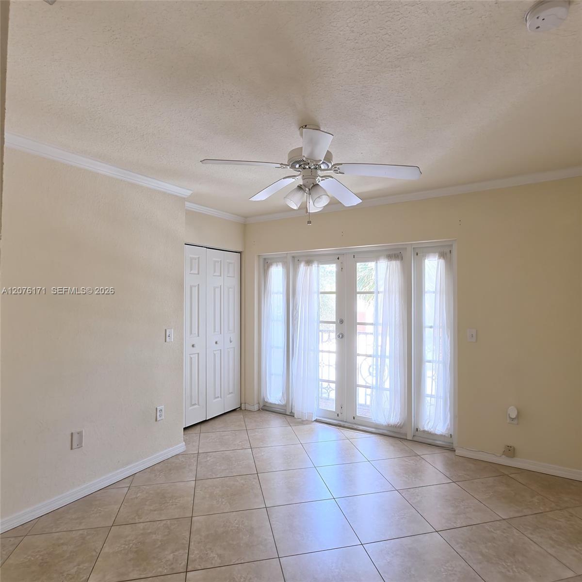 1000 Palm Trl # 8