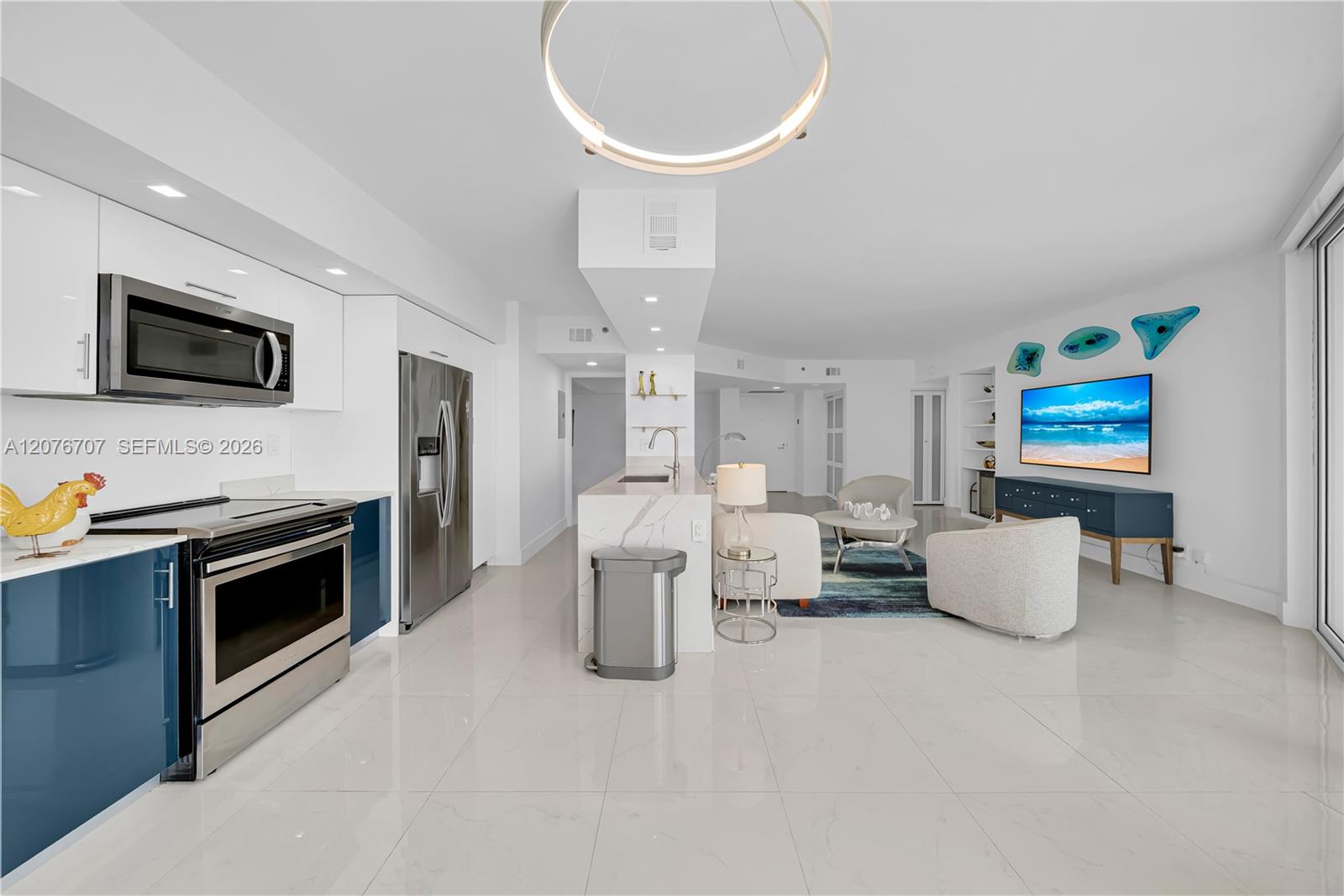 16425 Collins Ave # 712