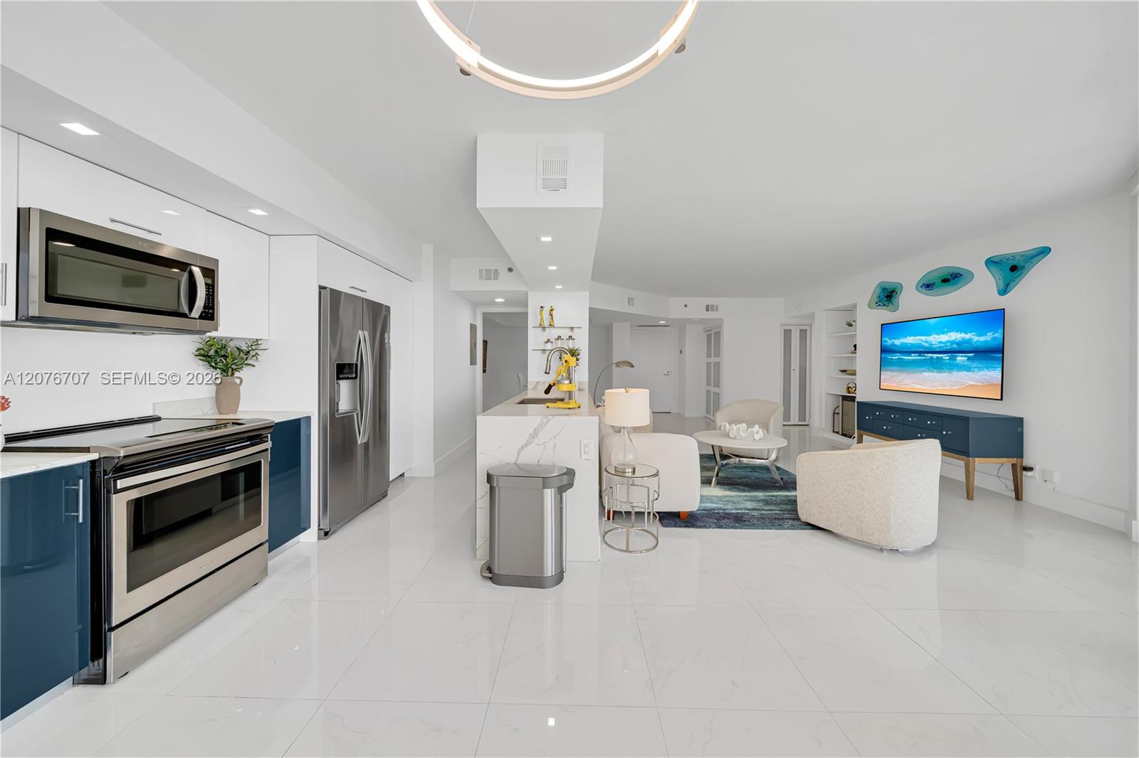 16425 Collins Ave # 712