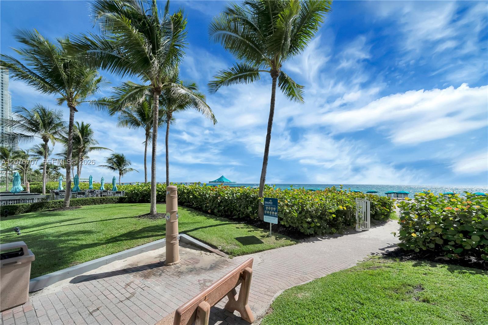 16425 Collins Ave # 712
