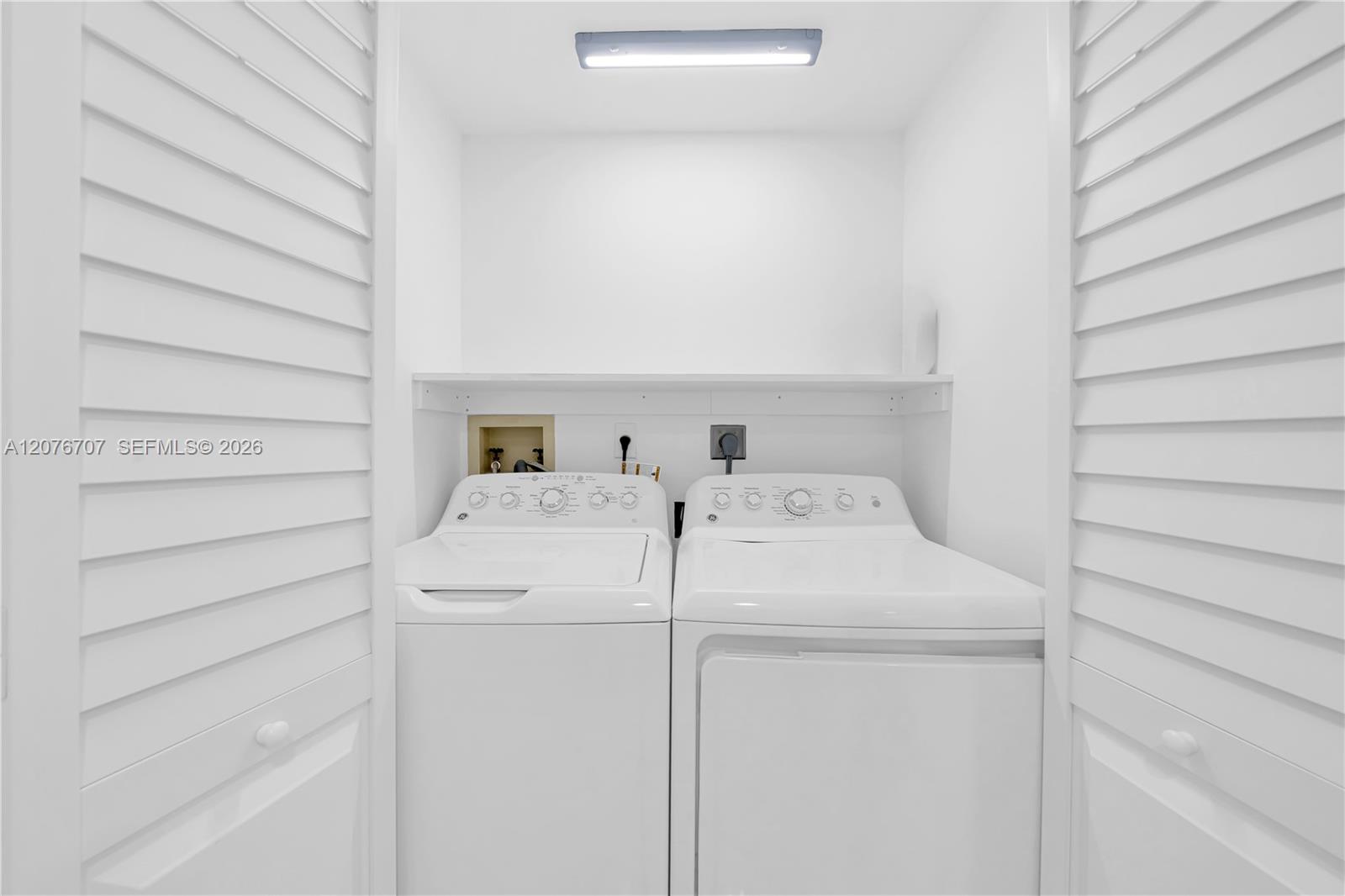 16425 Collins Ave # 712
