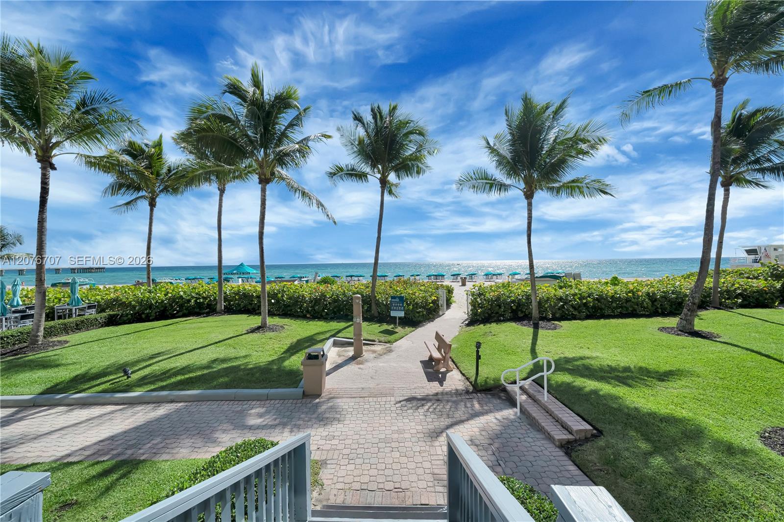 16425 Collins Ave # 712