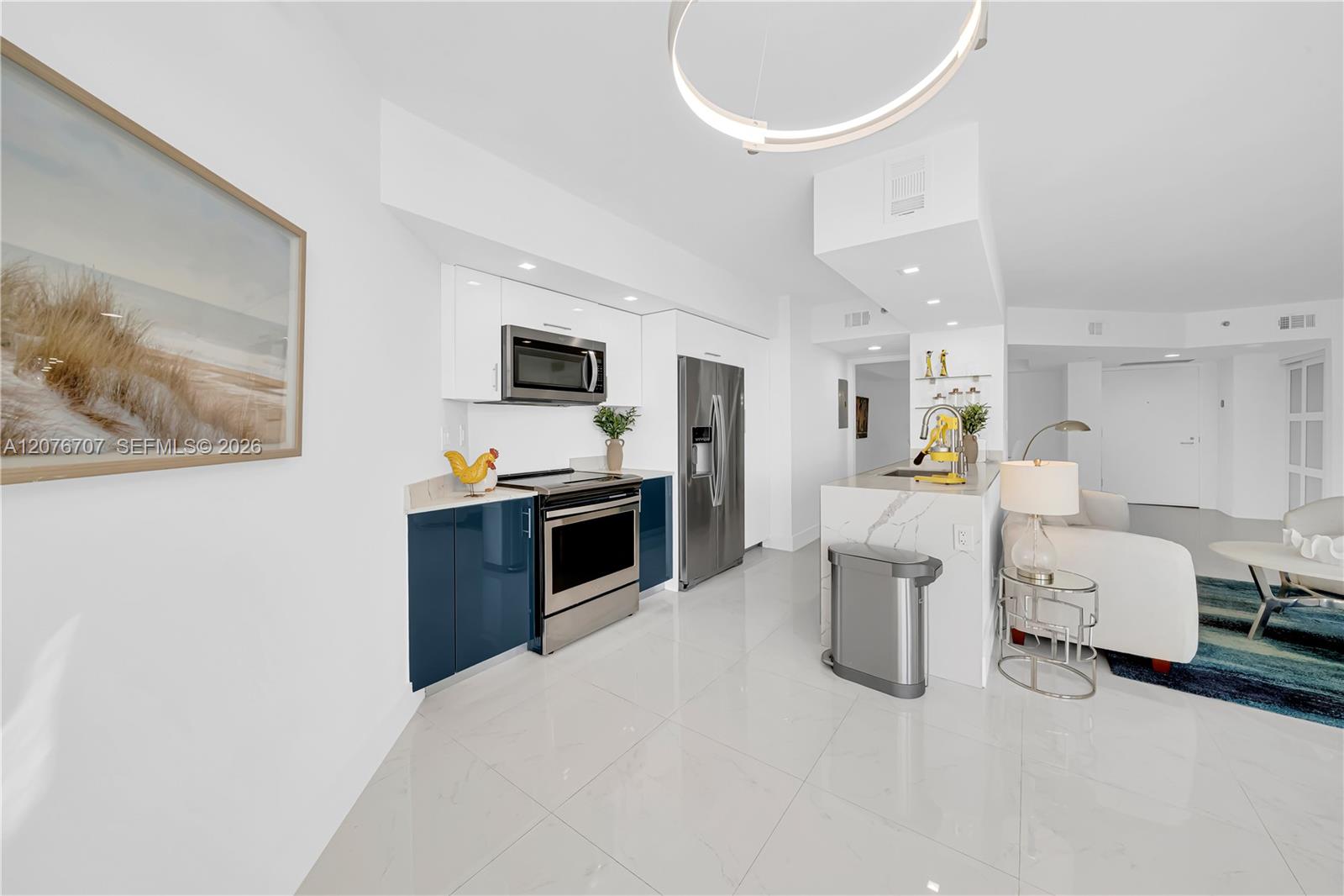 16425 Collins Ave # 712