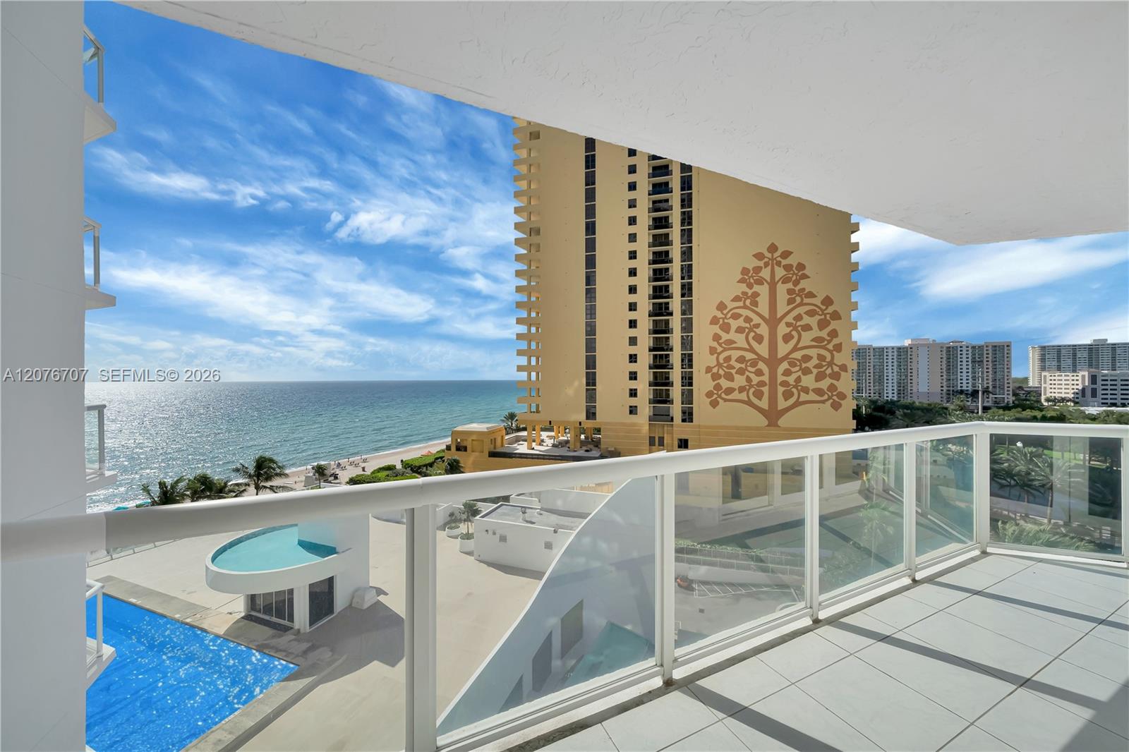 16425 Collins Ave # 712