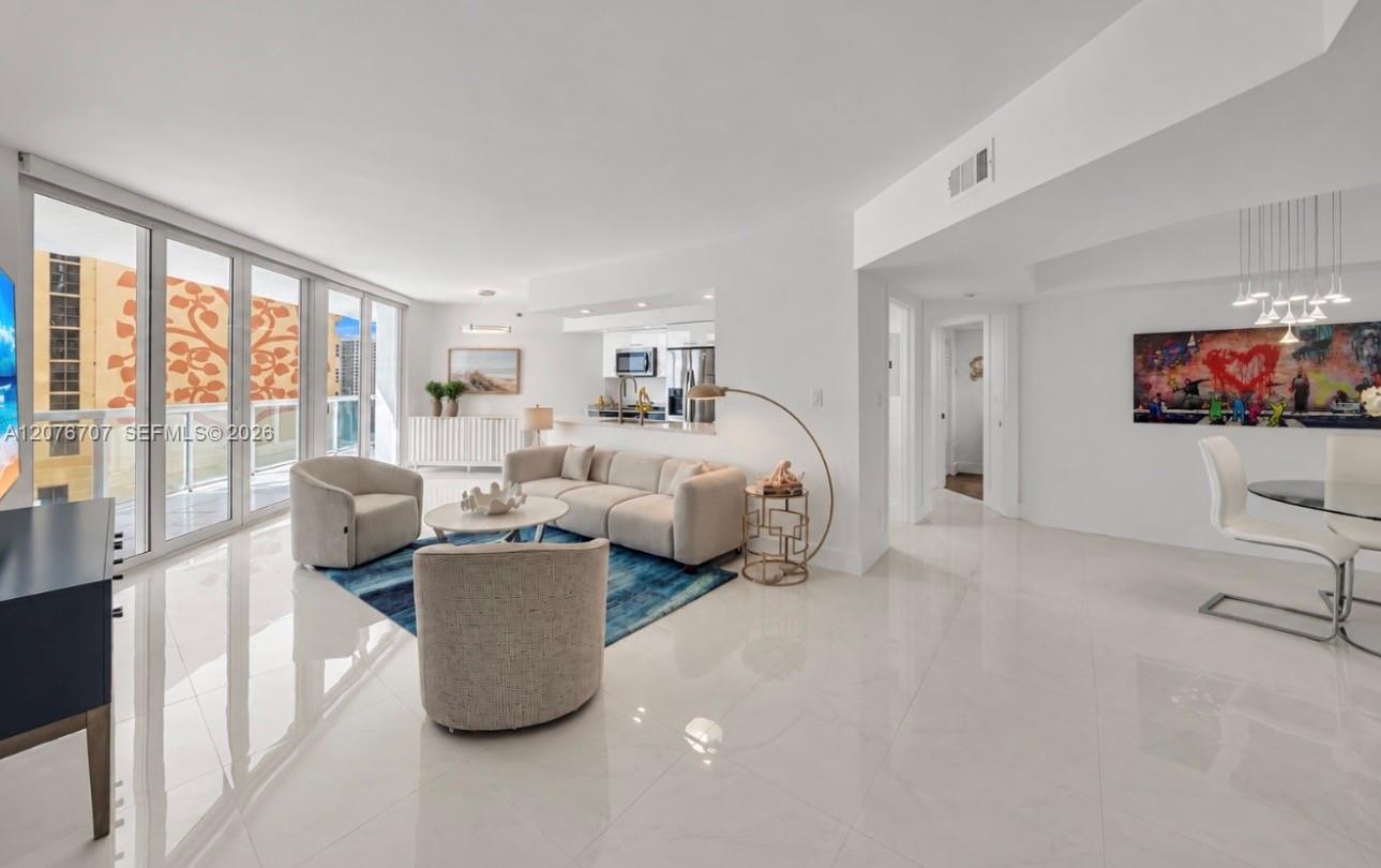 16425 Collins Ave # 712