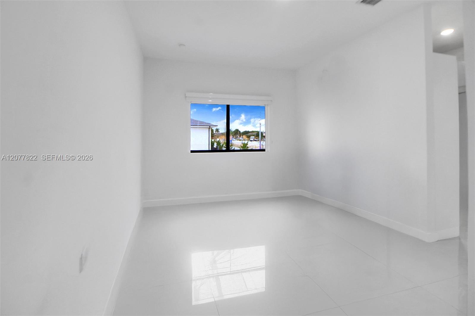 320 NW 13th Ct