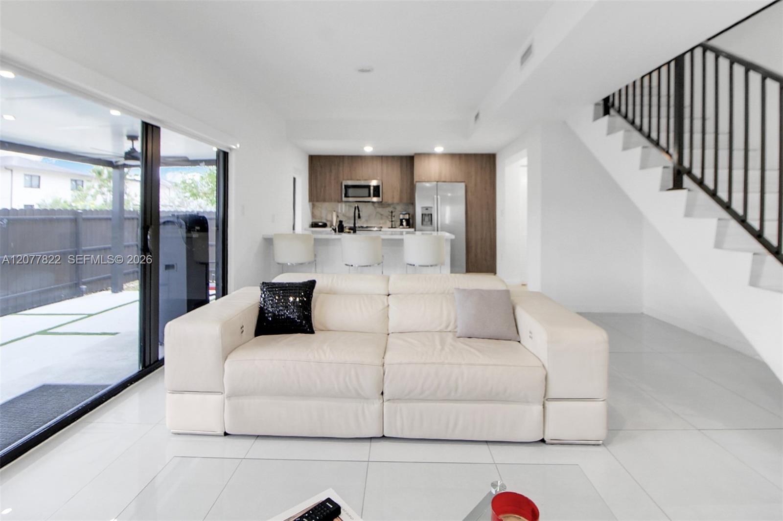 320 NW 13th Ct