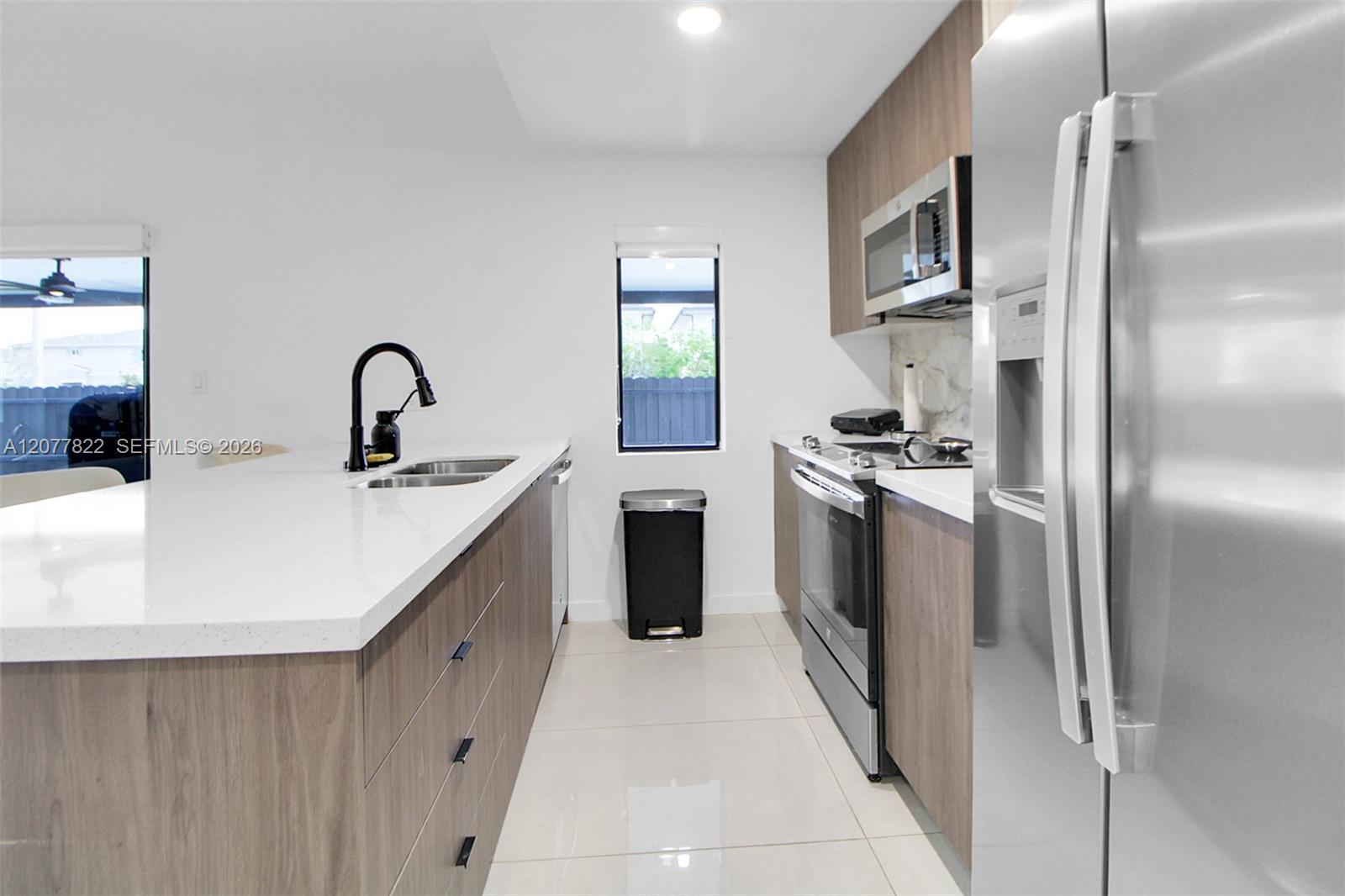 320 NW 13th Ct