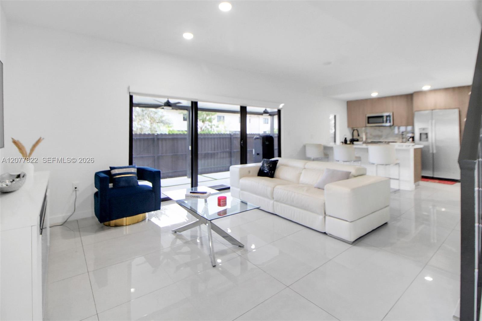 320 NW 13th Ct