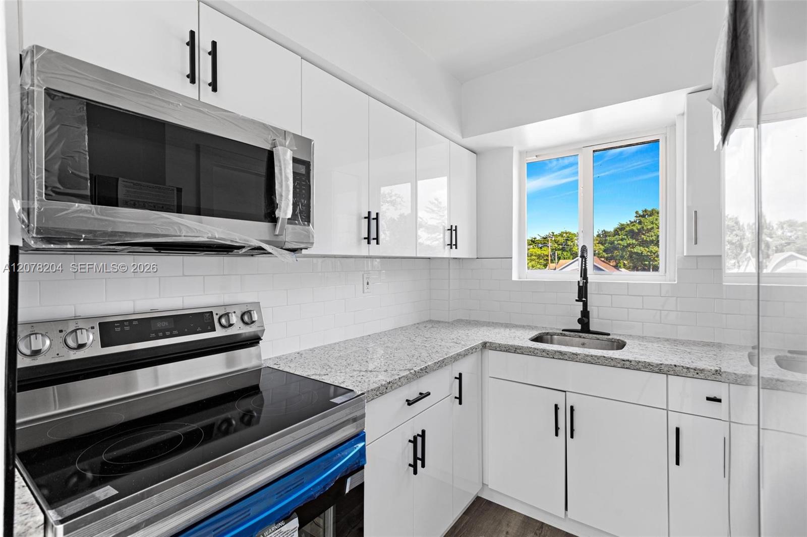 7606 N Miami Ave Unit: 7606