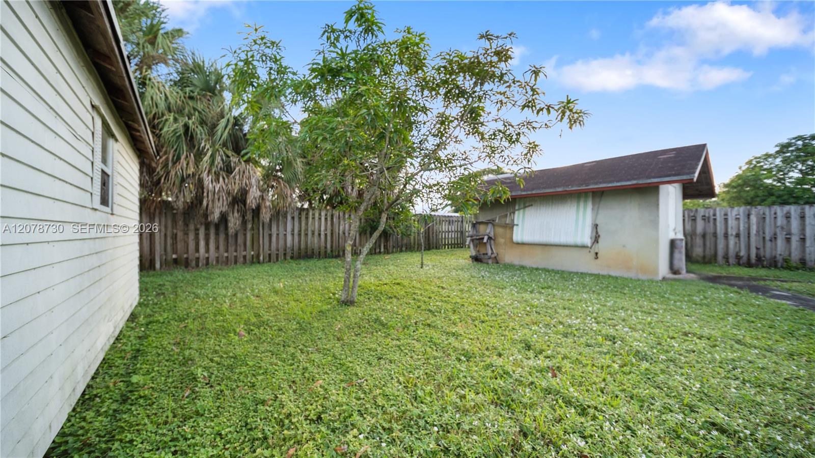 1038 NW 11th Ct