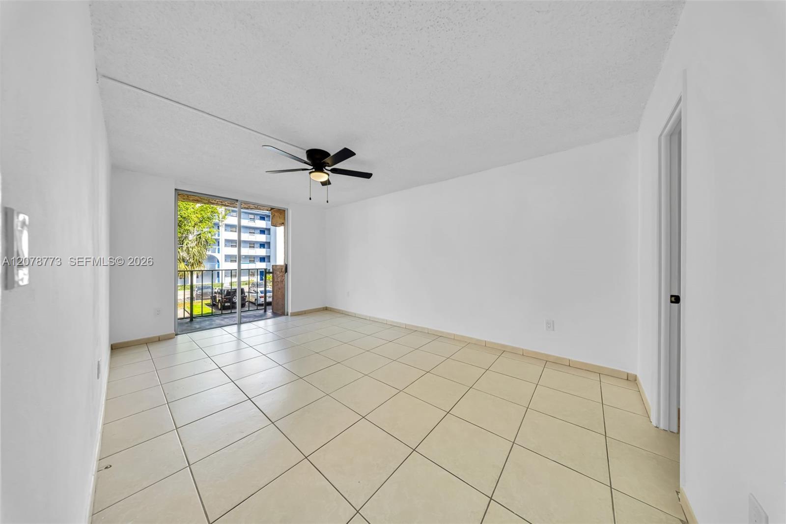 9360 Fontainebleau Blvd # 208