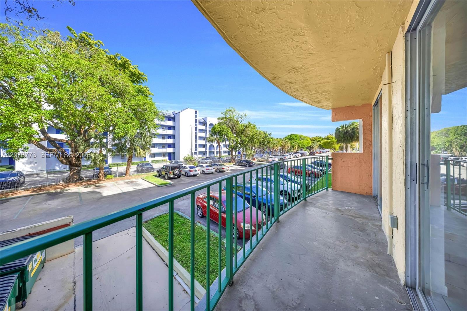 9360 Fontainebleau Blvd # 208