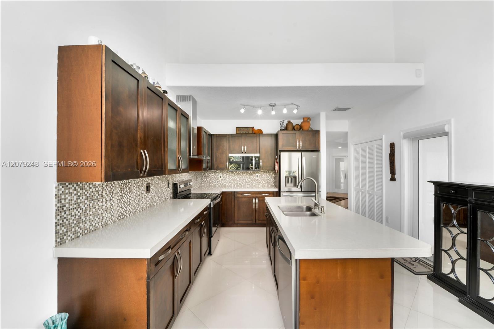 5348 NW 106th Ct