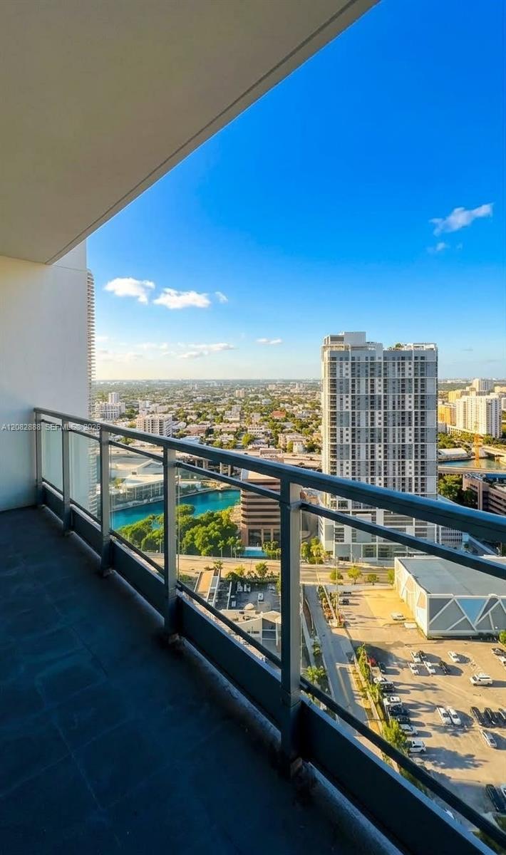 90 SW 3rd St # 3408