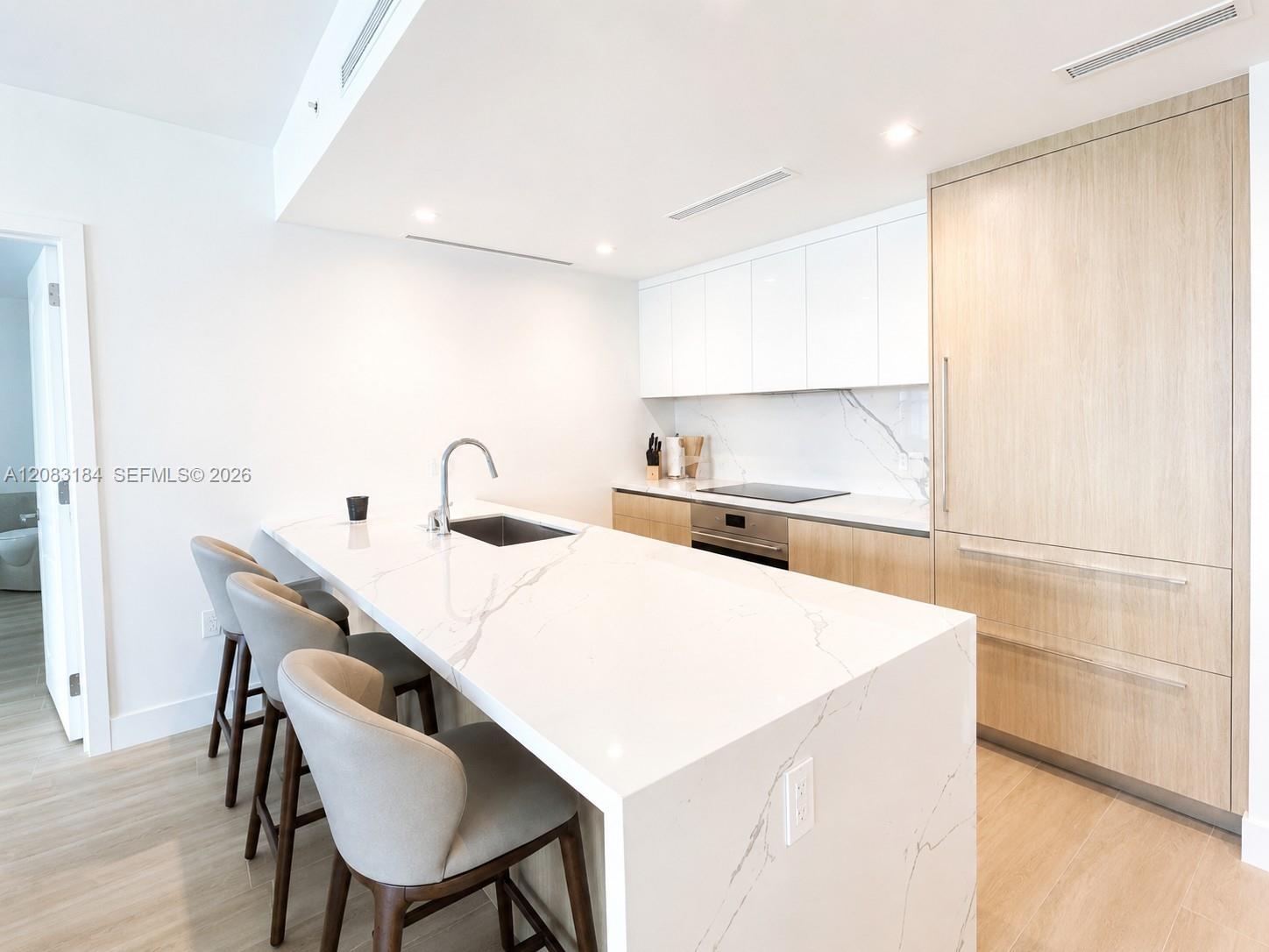 2411 Laguna Cir # 709