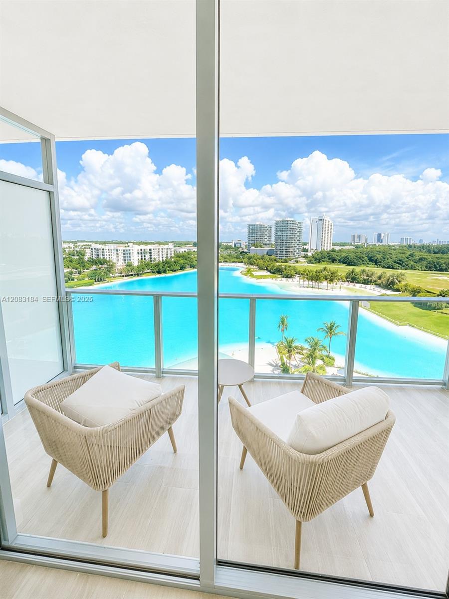 2411 Laguna Cir # 709