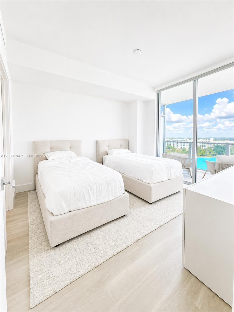 2411 Laguna Cir # 709