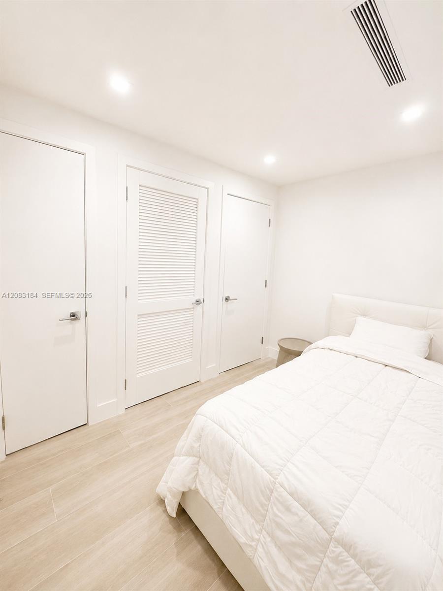 2411 Laguna Cir # 709