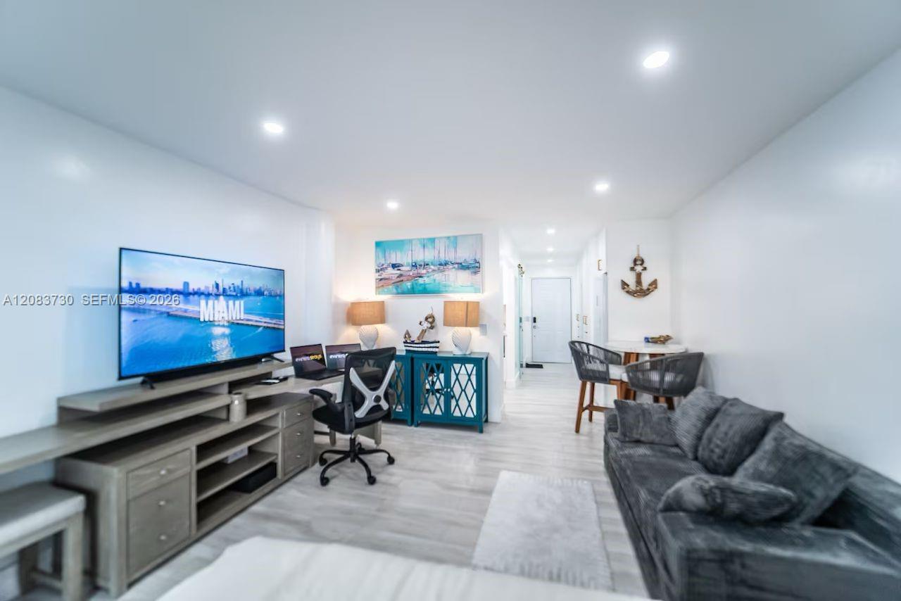 7904 West Dr # 903