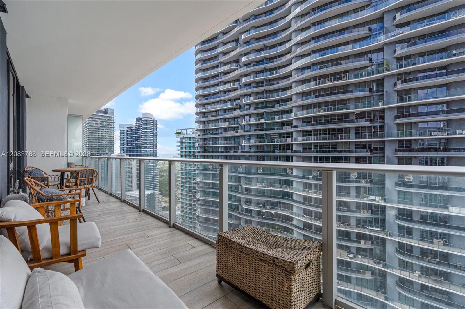 1010 Brickell Ave # 4009
