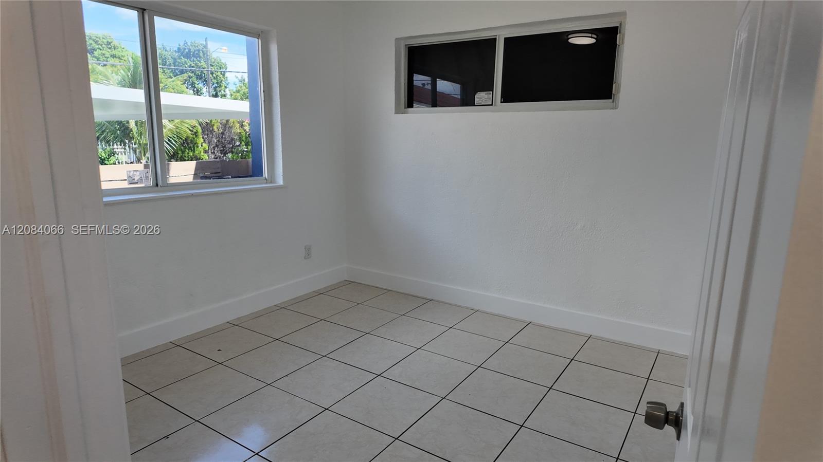 3737 NW 20th Ave # 3737