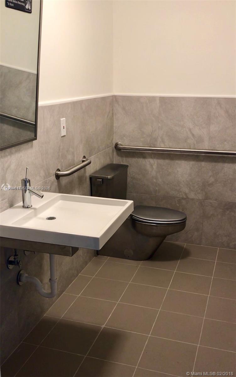 2320 NW 7th Ct # 2326 Unit: #2326