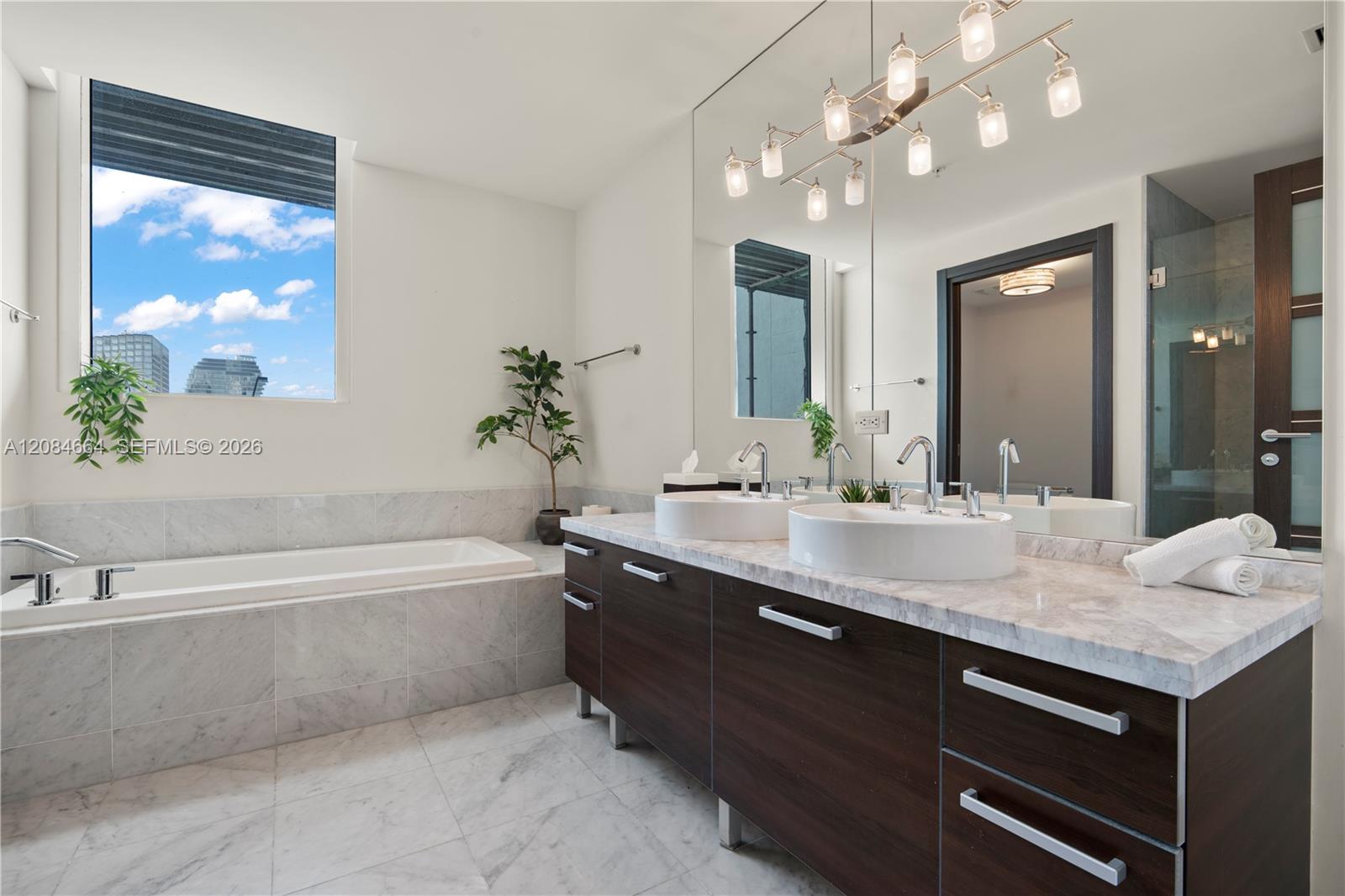 244 Biscayne Blvd Unit: PH4908