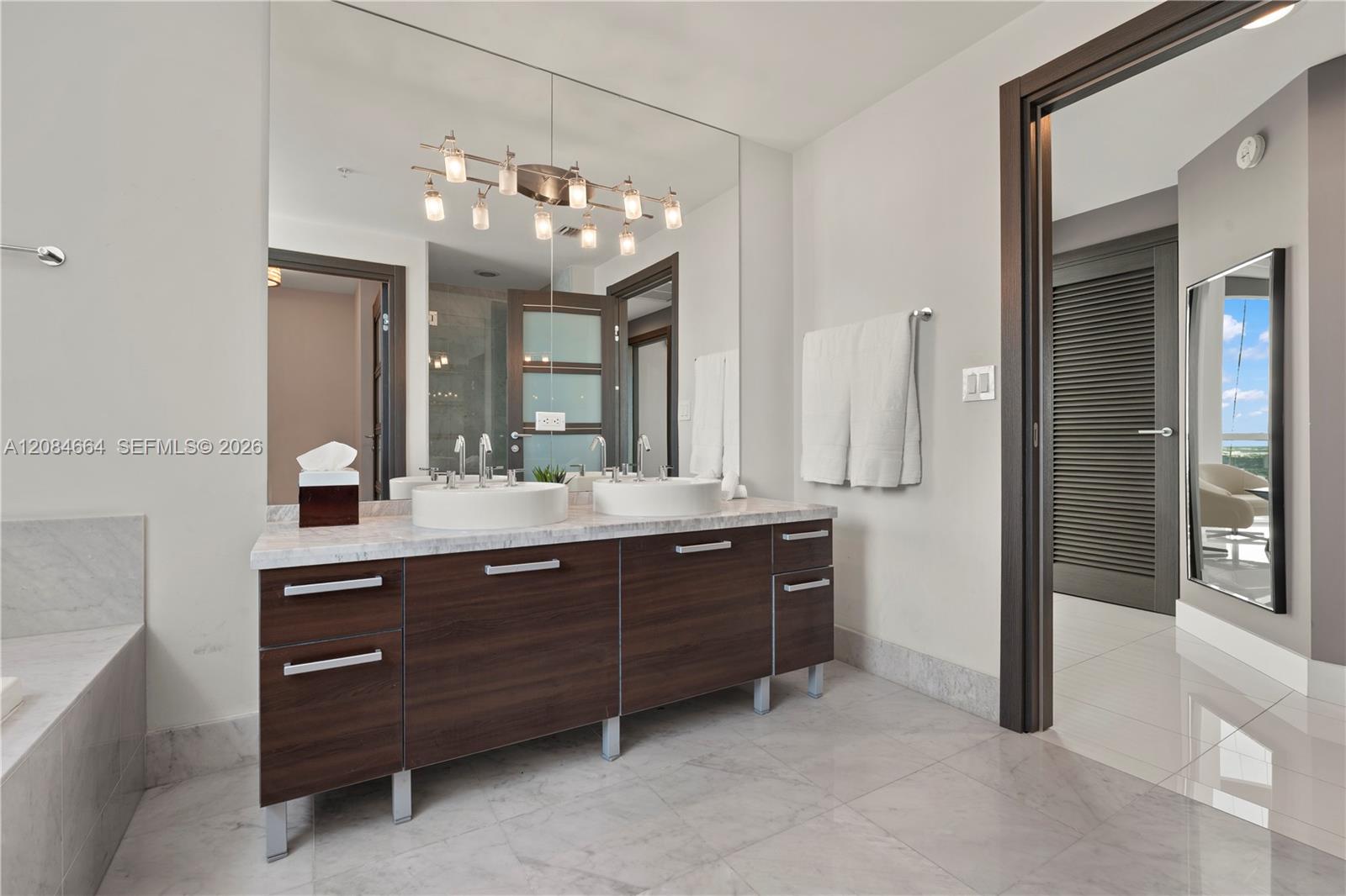 244 Biscayne Blvd Unit: PH4908