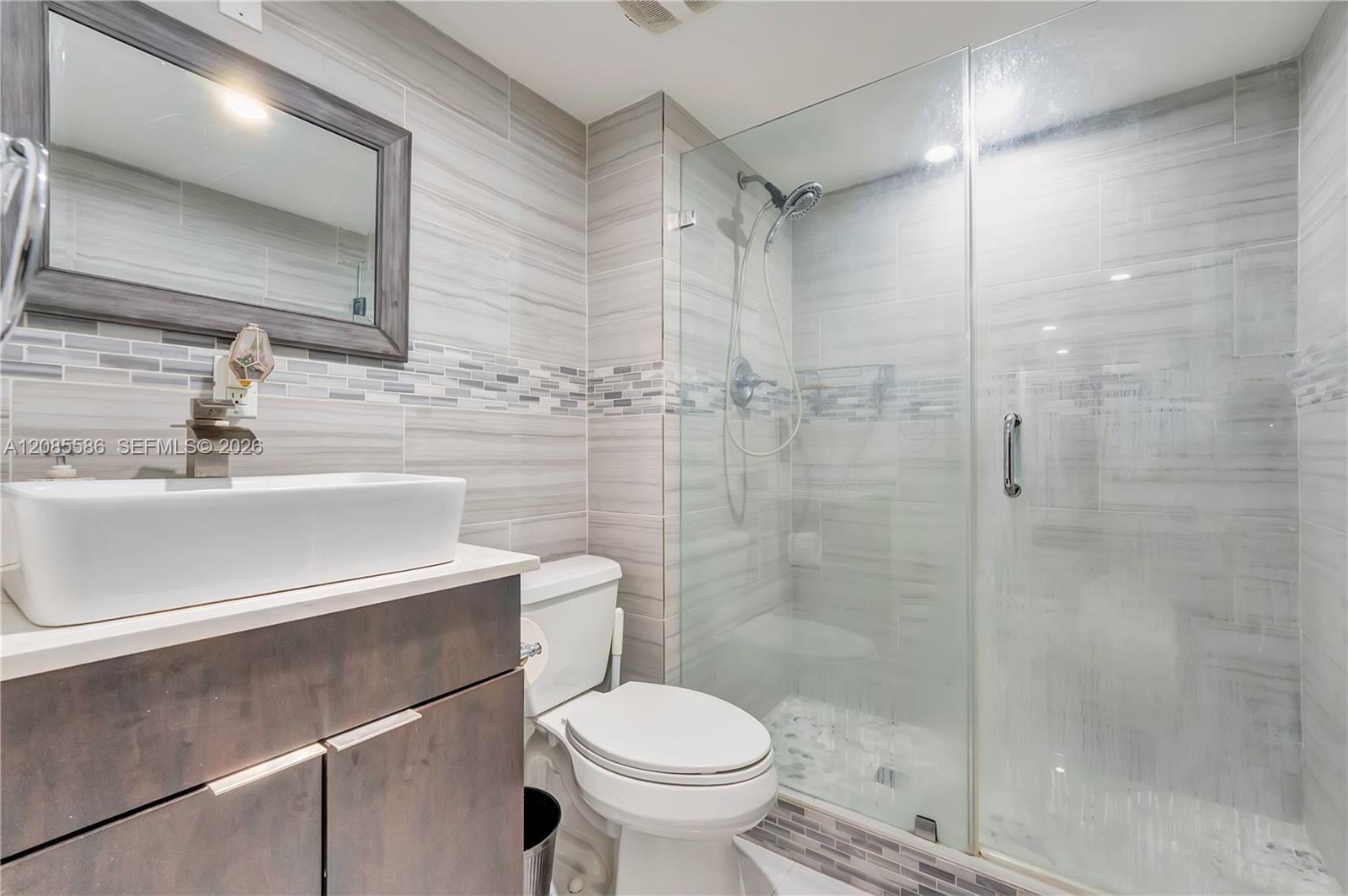 601 Ives Dairy Rd # 8 Unit: 105-8