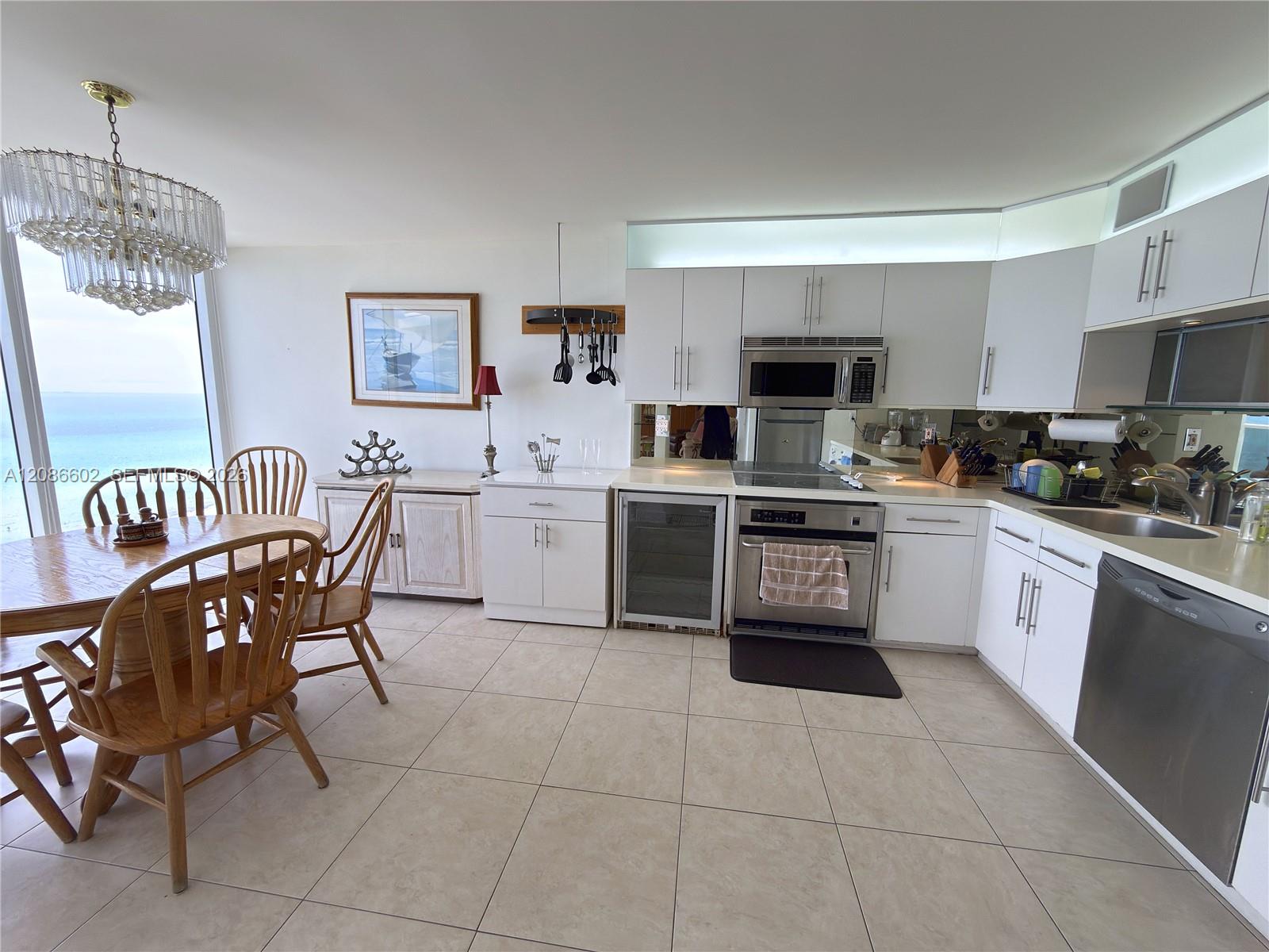 2401 Collins Ave # 1801