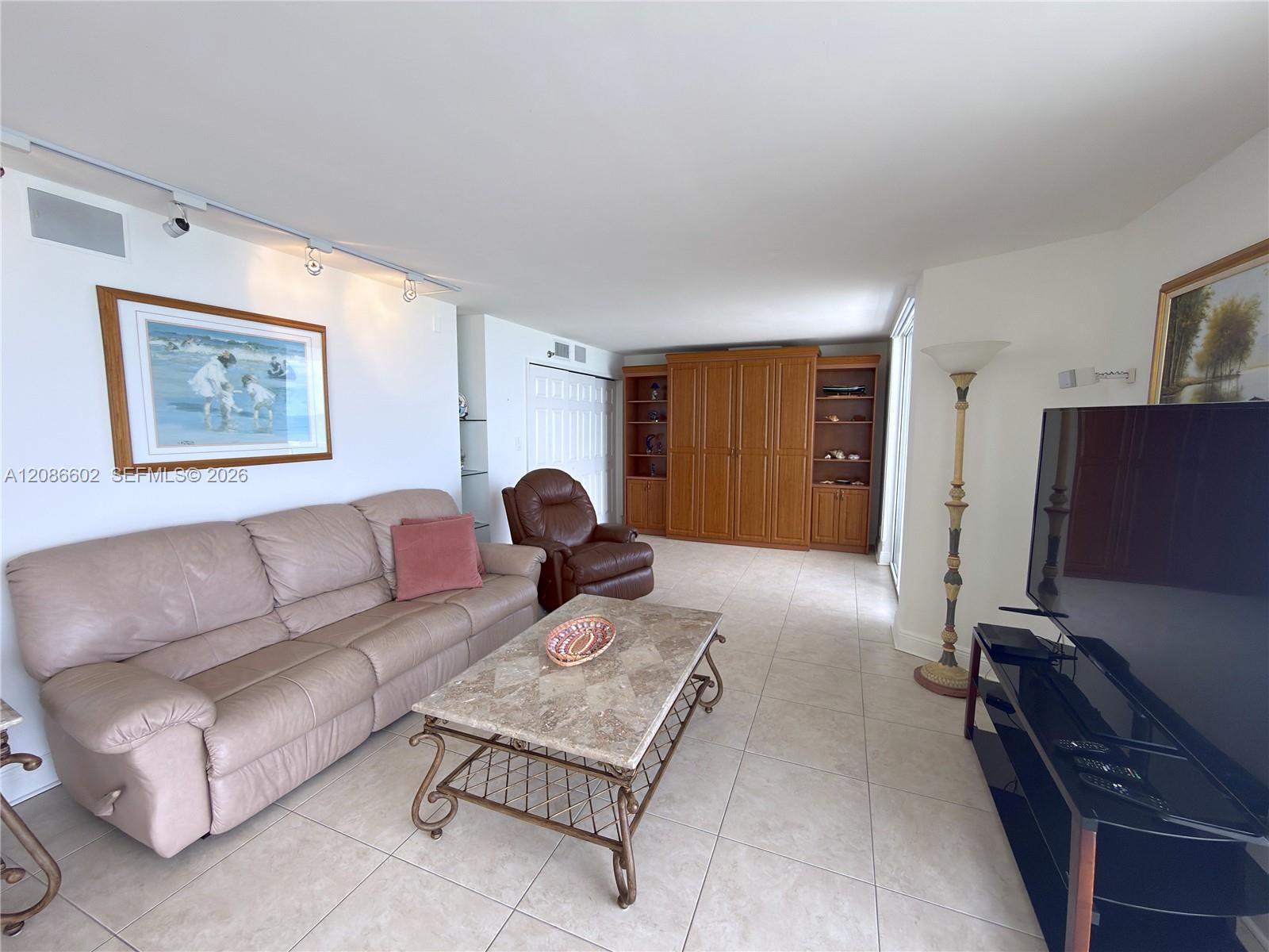 2401 Collins Ave # 1801