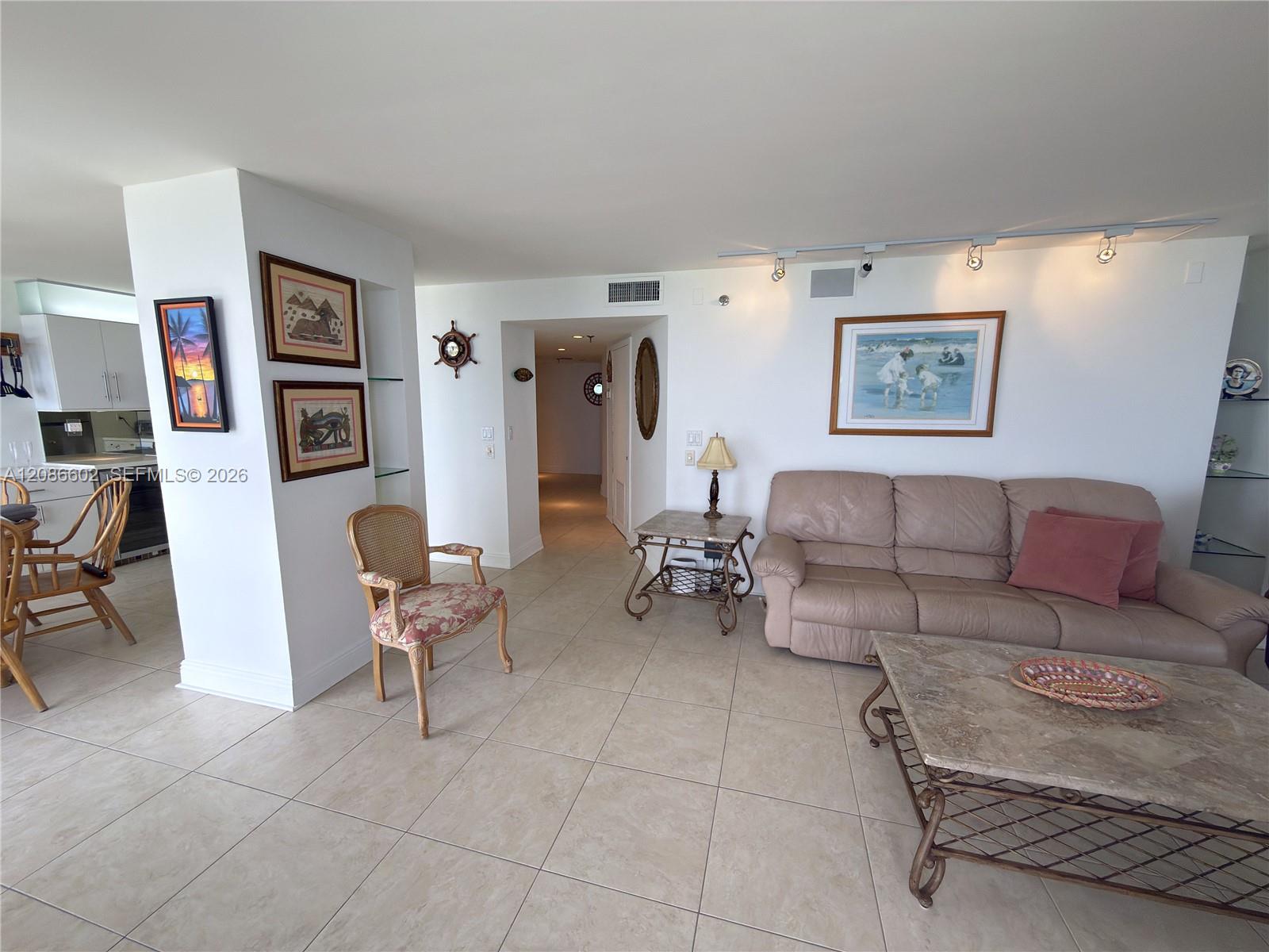 2401 Collins Ave # 1801