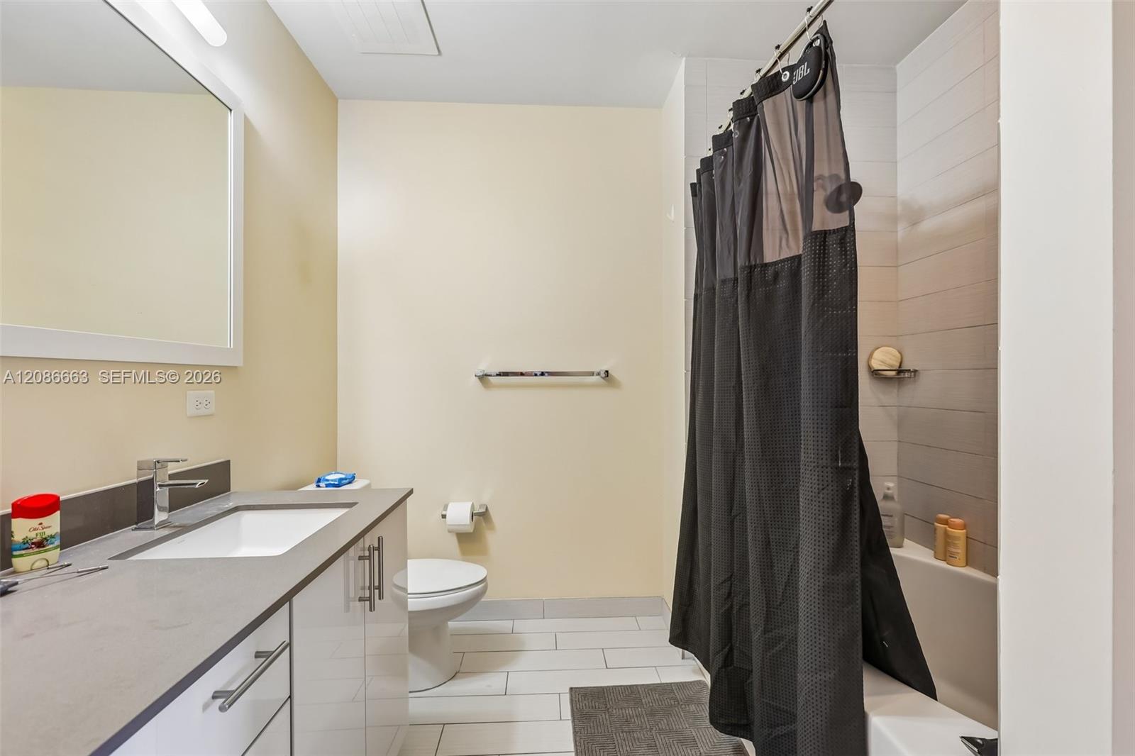 999 SW 1st Ave Unit: UPH12
