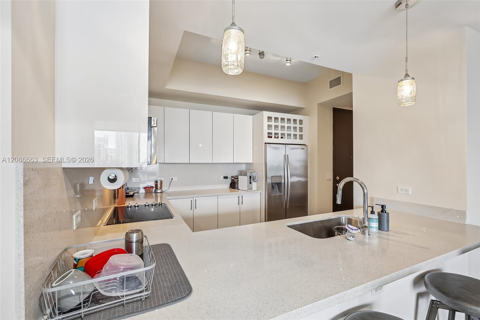 999 SW 1st Ave Unit: UPH12