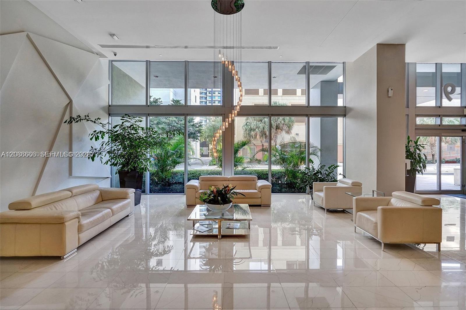 79 SW 12th St Unit: 3608-S