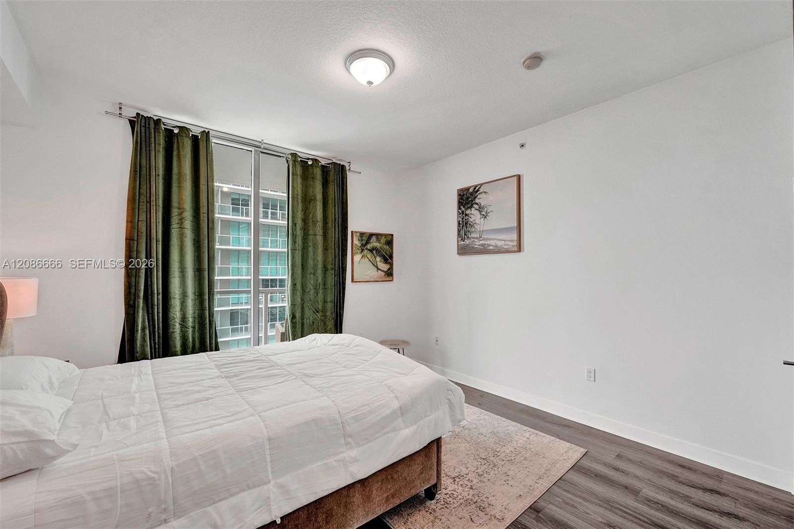 79 SW 12th St Unit: 3608-S